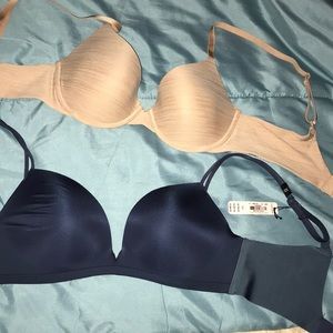 2 for 1!! Victoria’s Secret Bras